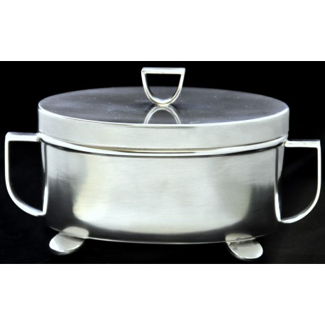 Cukiernica posrebrzana- nowoczesna kuchnia - styl art deco