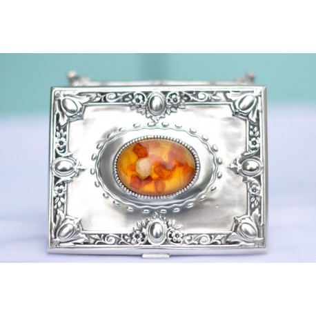 Szkatułka posrebrzana z bursztynem- pamiątka z Polski